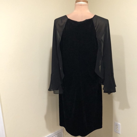 Connected Apparel Dress Size 16 Black Velvet Flutter Caplet Sleeve - Picture 6 of 11